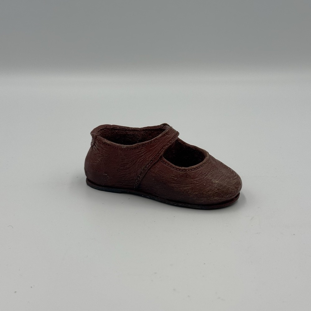 Vintage Red Baby‎ sandal With Buckle Resin Heavy Keypoint